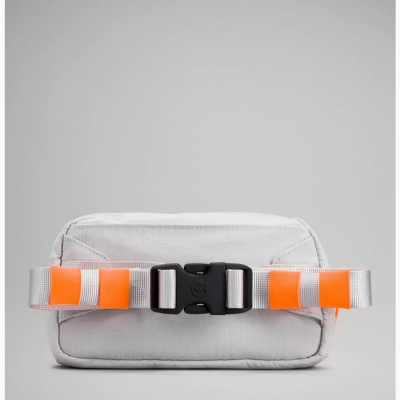 Lululemon Mini Belt Bag-Vapor - Picture 2 of 6